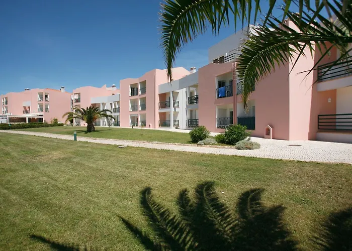 Apartamentos Coral Do Vau